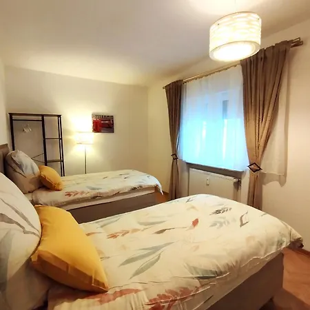Apartmán Over River Near Frankfurt-130 Qm-4 Rooms- 6 Beds-parking-air Conditioner