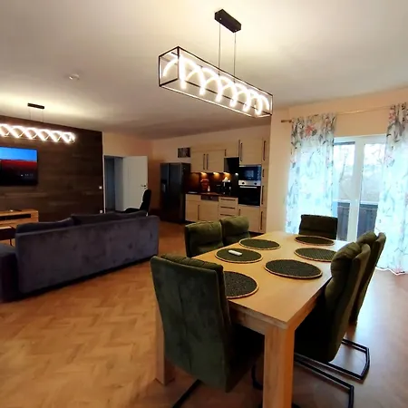Over River Near Frankfurt-130 Qm-4 Rooms- 6 Beds-parking-air Conditioner * Hainburg