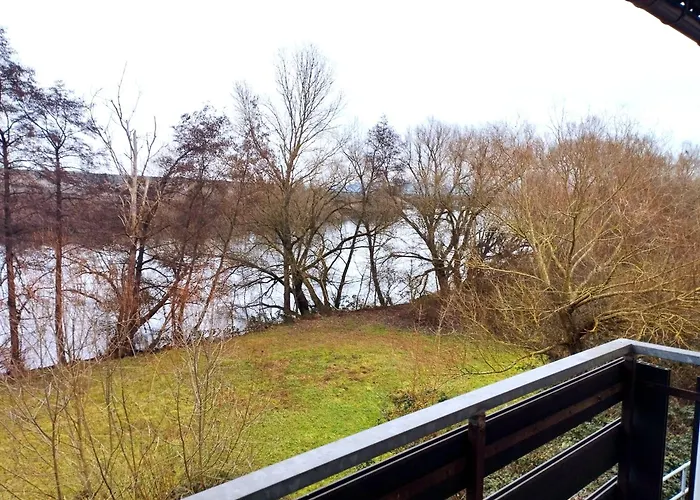Over River Near Frankfurt- 4 Rooms- 6 Beds- Free Parking- Ac * Hainburg
