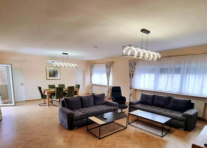 Over River Near Frankfurt-130 Qm-4 Rooms- 6 Beds- Free Parking- Ac Apartment