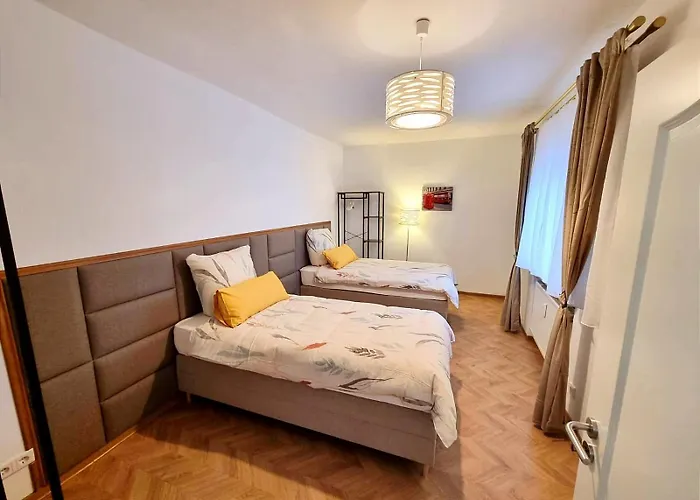 Over River Near Frankfurt- 4 Rooms- 6 Beds- Free Parking- Ac Apartmán *