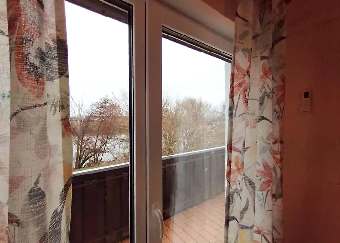 Over River Near Frankfurt- 4 Rooms- 6 Beds- Free Parking- Ac Apartamento Hainburg