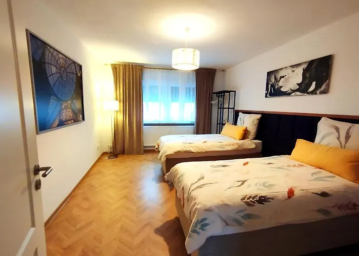 Over River Near Frankfurt- 4 Rooms- 6 Beds- Free Parking- Ac *