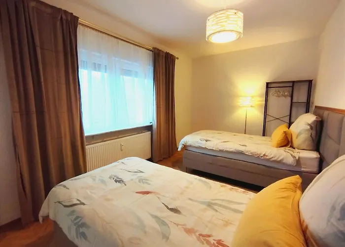 Over River Near Frankfurt- 4 Rooms- 6 Beds- Free Parking- Ac *