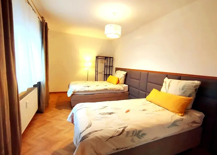 Over River Near Frankfurt- 4 Rooms- 6 Beds- Free Parking- Ac